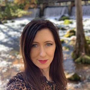 Meet your Posher, Roxanne